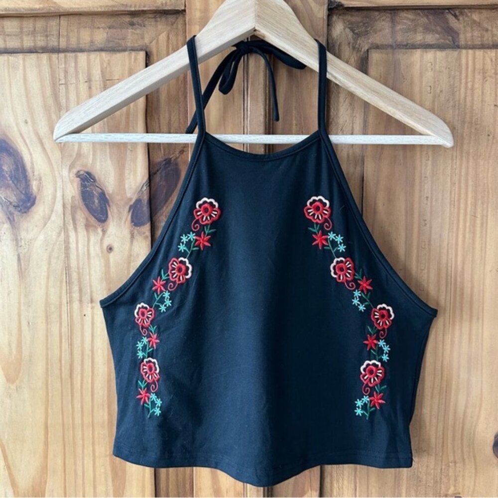 Black Floral Embroidered Summer Crop Top - Large